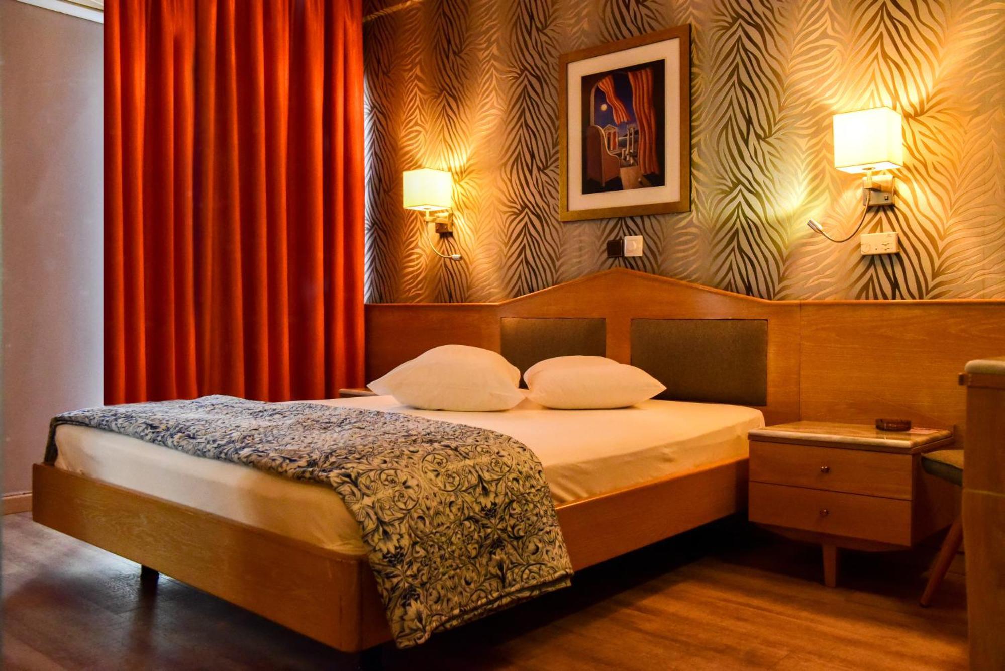 Eva Hotel Piraeus Exterior photo