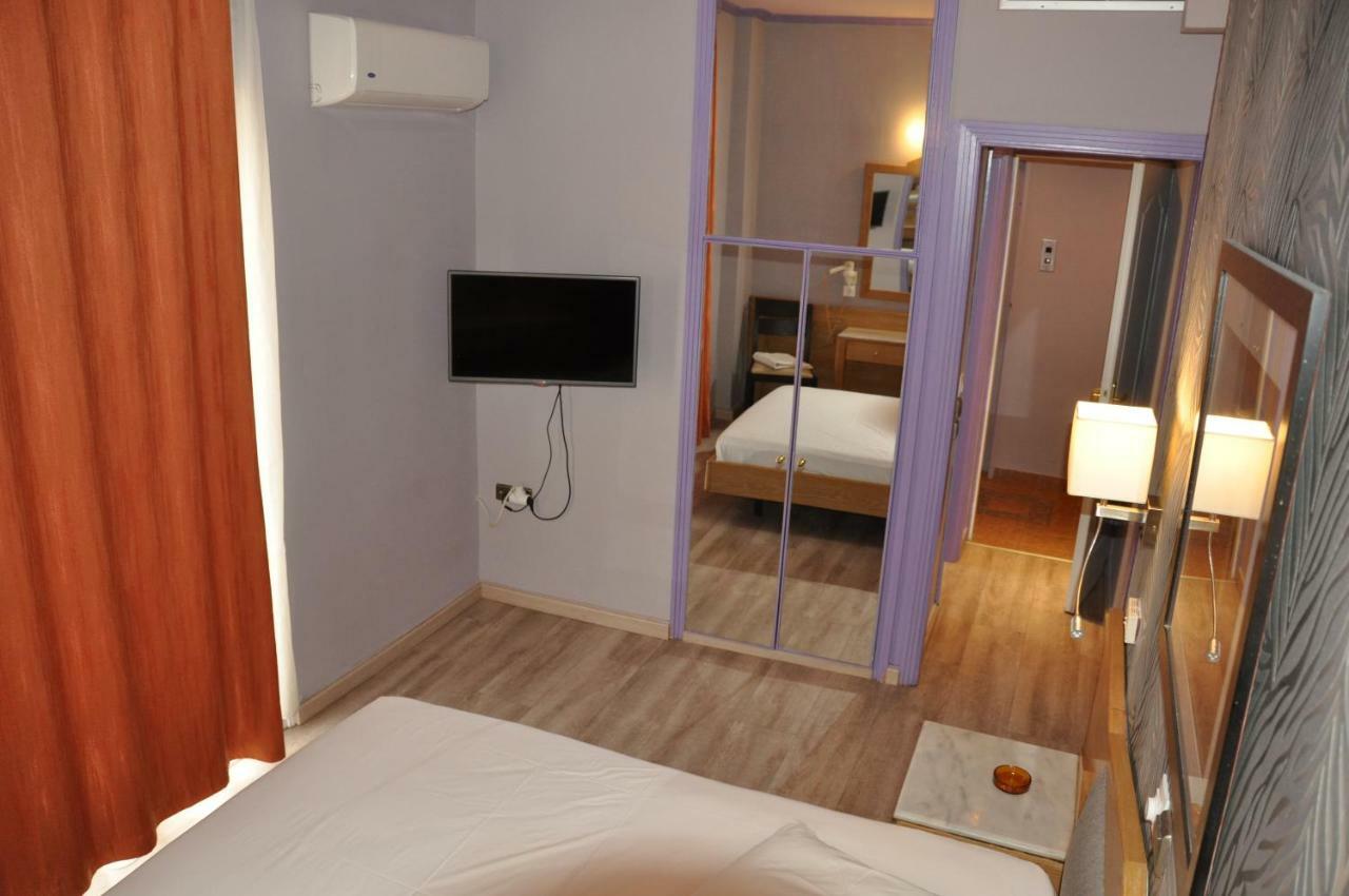 Eva Hotel Piraeus Exterior photo